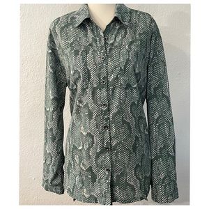 Green size M snake print polyester collar button up womens.